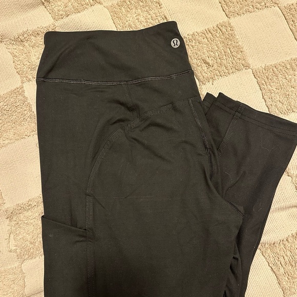 Lululemon Black Capri Leggings with pockets - Picture 1 of 2